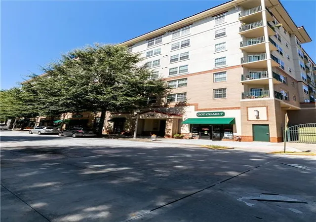Condominium at 230 E Ponce De Leon Ave #220, Decatur, GA 30030 | MLS# 6790428 |  | Sold on 2021-01-20