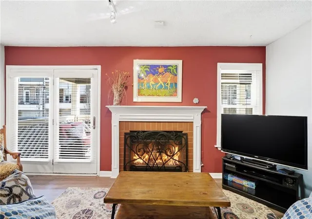 4th image of 672 Mcgill Pl NE, Atlanta, GA 30312