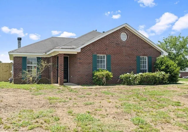 2nd image of 6001 Paigefield Ct, Montgomery, AL 36116 | MLS# 7802563