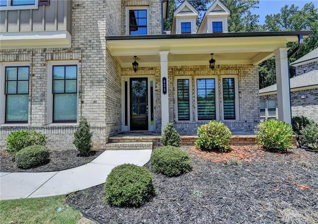 Photo 4 of Single family home for sale at 925 Settles Crk Way, Suwanee, GA 30024 | MLS# 7784016 | Listing updated on 2026-10-10