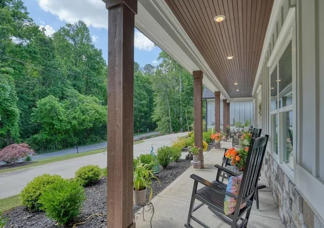 Photo 3 of Sale Pending at 540 Byrd Mountain Ln, Canton, GA 30114 | MLS# 7791611 | Listing updated on 2026-10-06