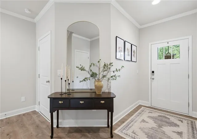 Photo 3 of Sale Pending at 354 Hayden Cir, Woodstock, GA 30189 | MLS# 7781950 | Listing updated on 2026-10-07