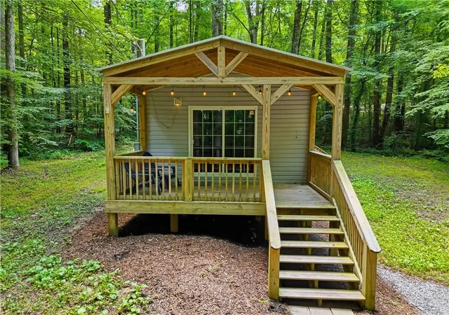 1st image of 414 Twin Mountain Lake Cir, Talking Rock, GA 30175 | MLS# 7699068