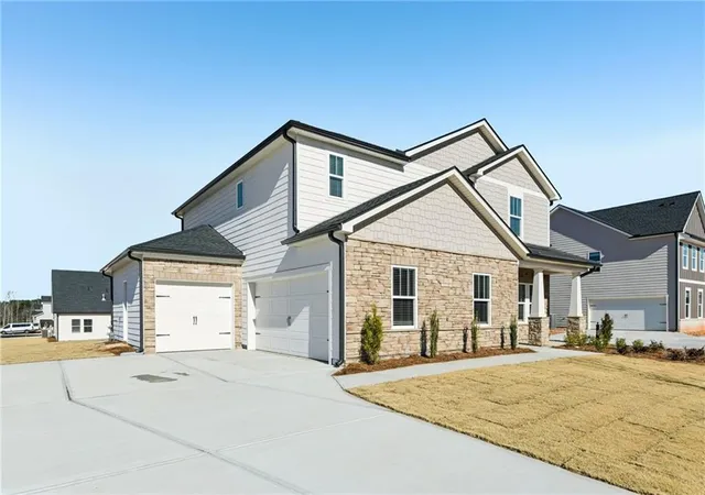 Photo 2 of Sale Pending at 1290 Whitman Cir, Monroe, GA 30656 | MLS# 7764197 | Listing updated on 2026-05-25