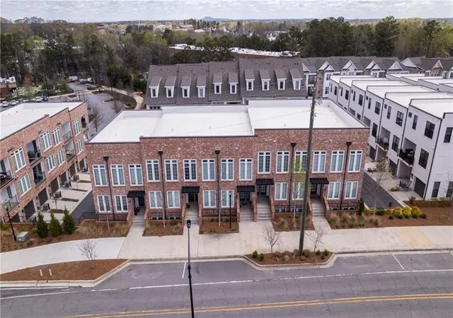 2nd image of 133 Devore Rd, Alpharetta, GA 30009
