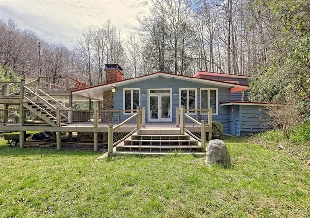 Photo 1 of Single family home for sale at 2960 Tate City Rd, Hayesville, NC 28904 | MLS# 7812459 | Listing updated on 2026-07-30