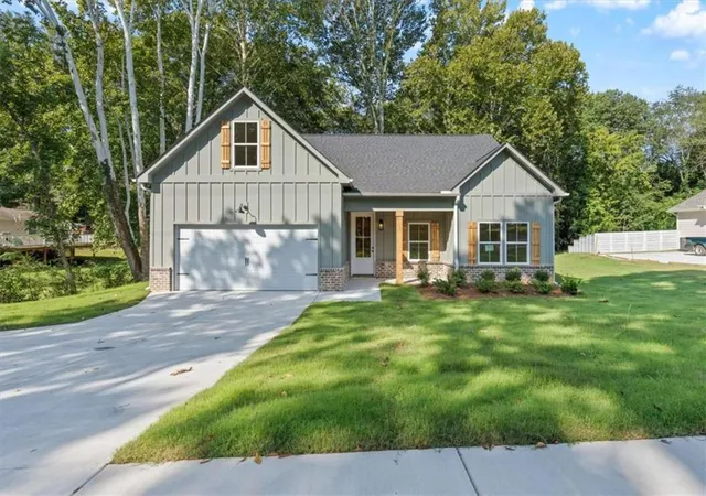 Photo 2 of Single family home for sale at 105 Carrollton St, Temple, GA 30179 | MLS# 7830167 | Listing updated on 2026-09-01