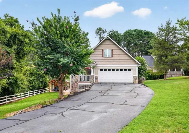 1st image of 59 Players Ln, Hartwell, GA 30643 | MLS# 7792209