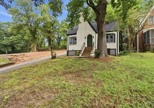 2nd image of 1207 Martin Luther King Jr Dr Sw, Atlanta, GA 30314 | MLS# 7812114