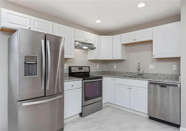 Photo 3 of Single family home for sale at 7124 Lady Heidi Ct, Jonesboro, GA 30236 | MLS# 7749871 | Listing updated on 2026-08-31
