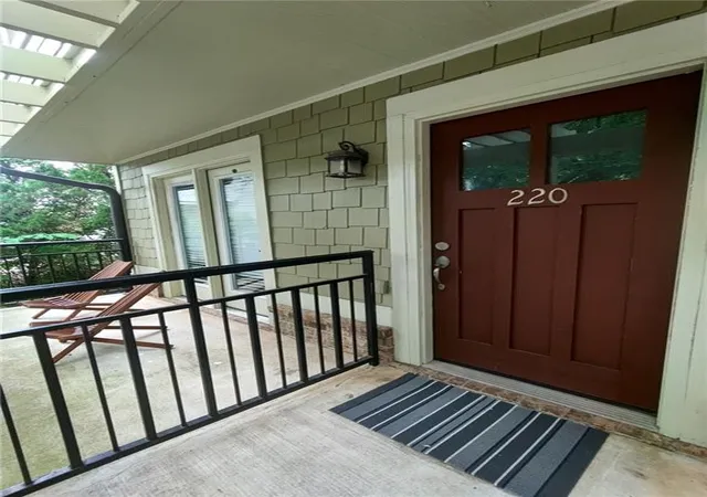 Homes for sale in Athens, GA | 660 Barnett Shoals Rd #220, Athens, GA 30605 | MLS# 7800895