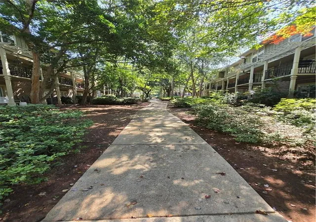 Listing Photo 2 - Condo for sale in building located at 660 Barnett Shls Rd, Abbeville, GA 30605 - Unit #220