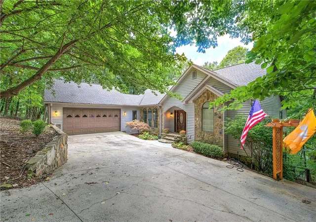 3rd image of 300 Sassafras Mountain Trl, Jasper, GA 30143 | MLS# 7803201