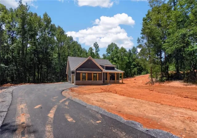 3rd image of 391 Relay Rd, Silver Creek, GA 30173 | MLS# 7812952