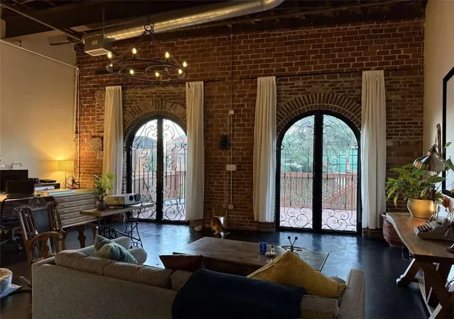 Photo 4 of Condo for sale at 184 Walker St #E, Atlanta, GA 30313 | MLS# 7818979 | Listing updated on 2026-08-11
