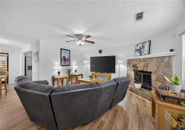 Photo 4 of Single family home for sale at 1019 Park W Ln, Stone Mountain, GA 30088 | MLS# 7822305 | Listing updated on 2026-09-01