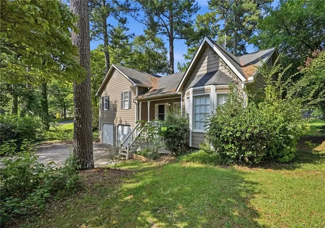 Photo 3 of Single family home for sale at 1948 Winding Crk Ln Sw, Marietta, GA 30064 | MLS# 7824163 | Listing updated on 2026-08-21