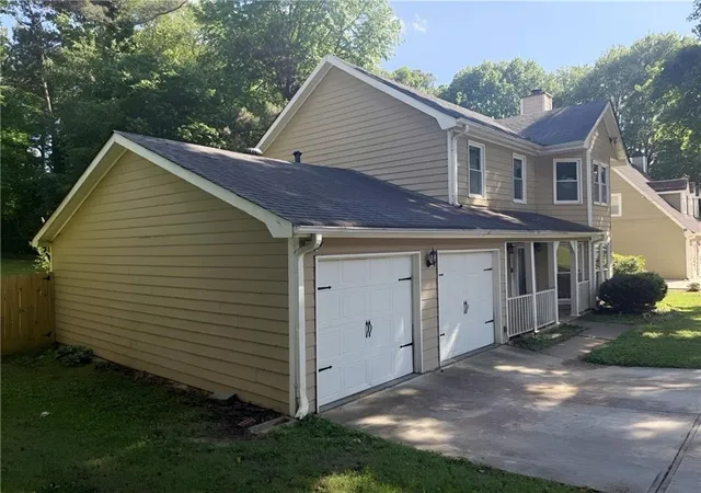 Photo 2 of Single family home for sale at 750 Forest Park Ln, Suwanee, GA 30024 | MLS# 7773605 | Listing updated on 2026-09-29