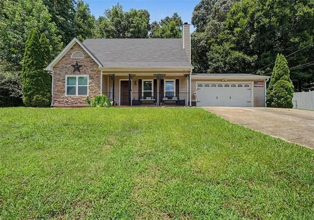 Photo 2 of Single family home for sale at 1516 Willow Gate Way, Auburn, GA 30011 | MLS# 7807078 | Listing updated on 2026-08-25
