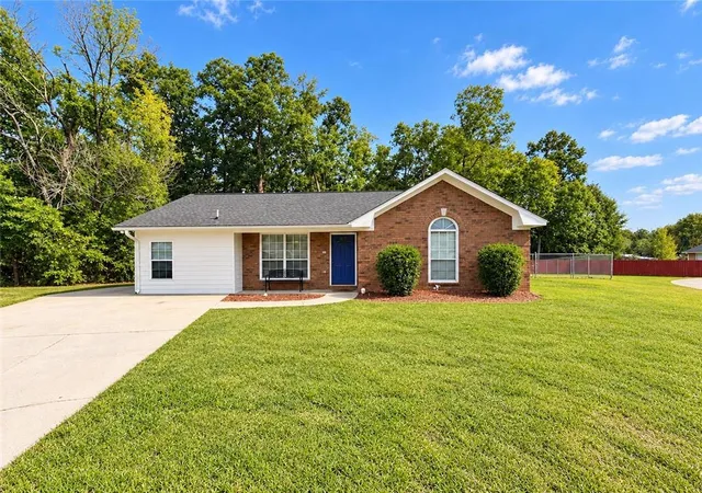 Single family home for sale at 6 Shallowford Ct NW, Rome, GA 30165 | MLS# 7852270