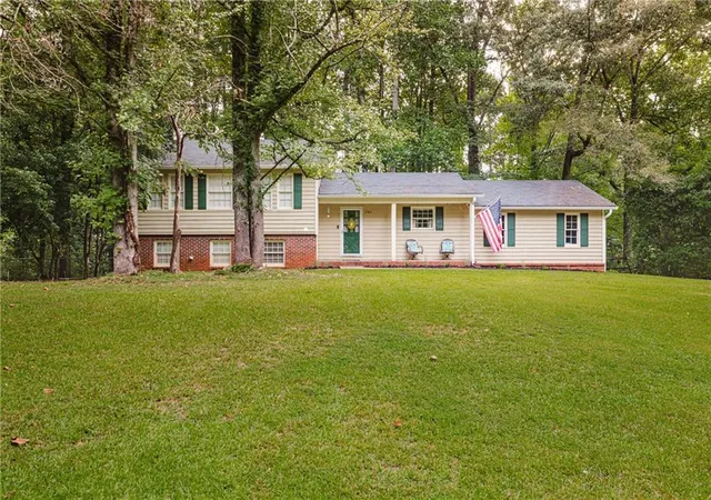 Photo 1 of Single family home for sale at 2762 Shetland Ln Nw, Kennesaw, GA 30152 | MLS# 7817015 | Listing updated on 2026-09-08