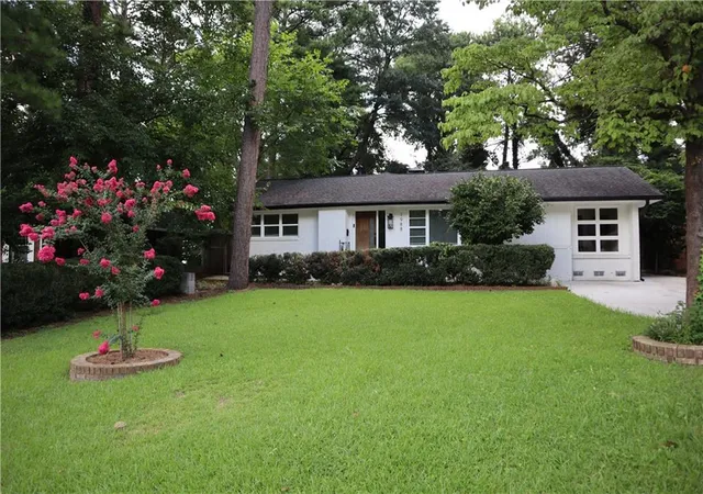 2nd image of 1988 Brewer Blvd Sw, Atlanta, GA 30310 | MLS# 7815057