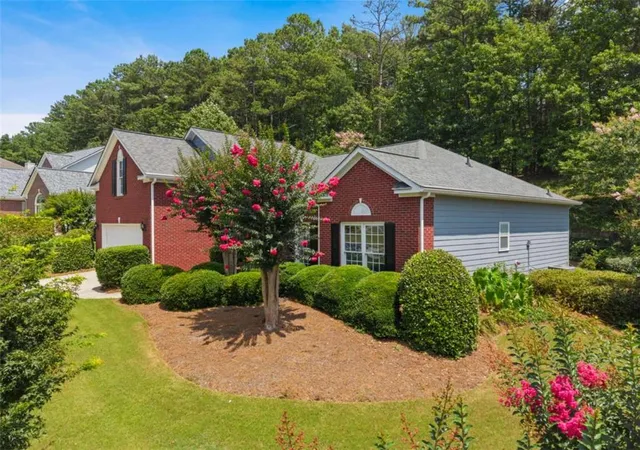 Photo 2 of Single family home for sale at 1011 Blankets Crk Dr, Canton, GA 30114 | MLS# 7804170 | Listing updated on 2026-09-14