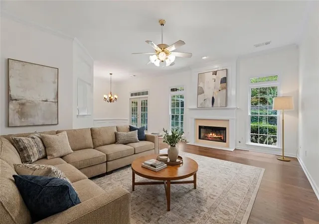 Photo 4 of Single family home for sale at 1011 Blankets Crk Dr, Canton, GA 30114 | MLS# 7804170 | Listing updated on 2026-09-14