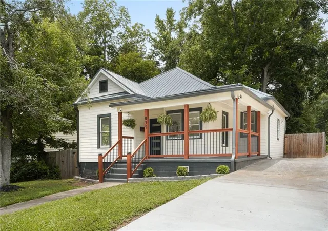 Homes for sale in Atlanta, GA | 837 Dill Ave Sw, Atlanta, GA 30310 | MLS# 7789742