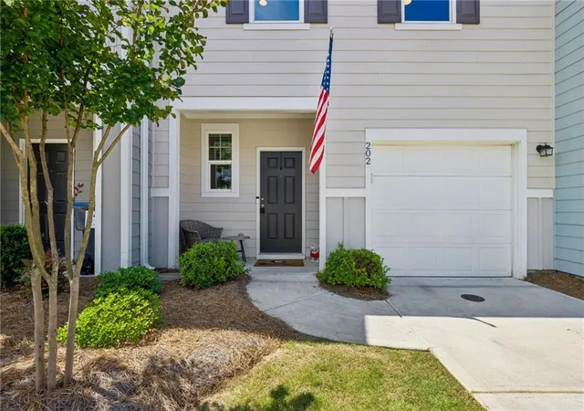 Photo 3 of Townhouse for sale at 202 Fenchurch Way #2269, Cartersville, GA 30120 | MLS# 7783804 | Listing updated on 2026-09-02