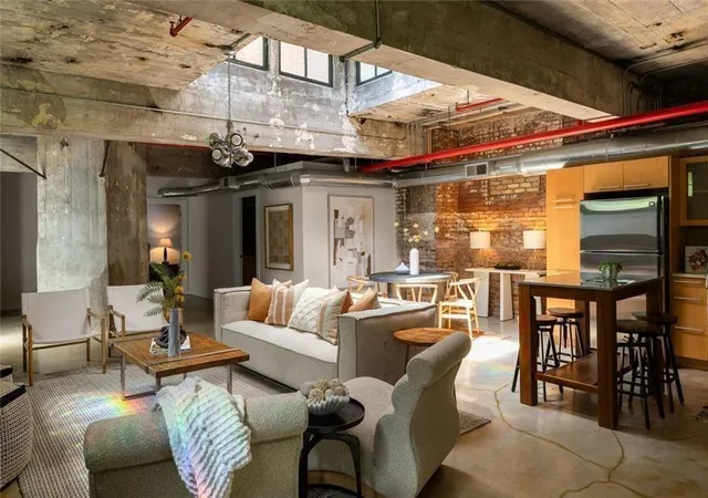 Photo 3 of Sale Pending at 170 Boulevard SE #E007, Atlanta, GA 30312 | MLS# 7757767 | Listing updated on 2026-08-28