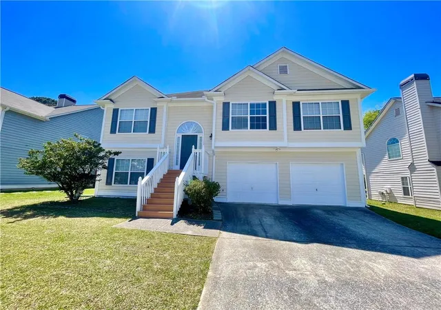 Photo 2 of Single family home for sale at 1315 Cumberland Crk Ter Sw, Marietta, GA 30008 | MLS# 7717462 | Listing updated on 2026-08-08