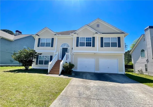Photo 3 of Single family home for sale at 1315 Cumberland Crk Ter Sw, Marietta, GA 30008 | MLS# 7717462 | Listing updated on 2026-08-08