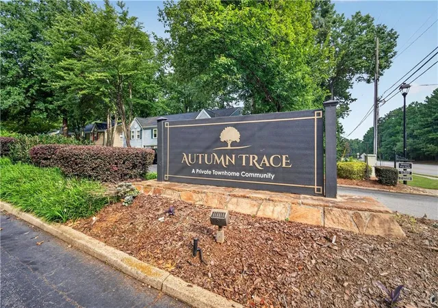 Photo 4 of Townhouse for sale at 6600 Autumn Trace Dr, Peachtree Corners, GA 30092 | MLS# 7826504 | Listing updated on 2026-08-31