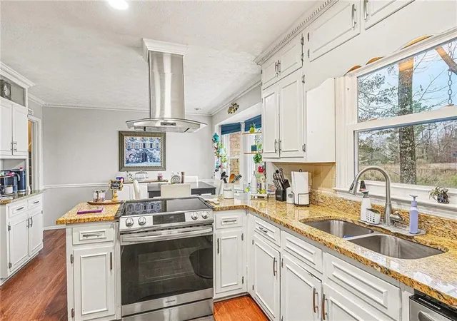 Photo 4 of Single family home for sale at 2571 Highland Golf Crse Dr, Conyers, GA 30013 | MLS# 7701331 | Listing updated on 2026-09-08