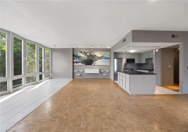 1st image of 3060 Pharr Ct N #615, Atlanta, GA 30305 | MLS# 7781767