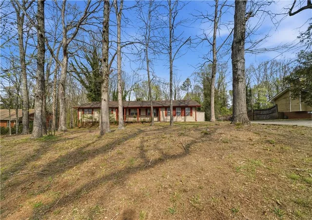 Homes for sale in Snellville, GA | 2937 Pebble Ln, Snellville, GA 30078 | MLS# 7739588