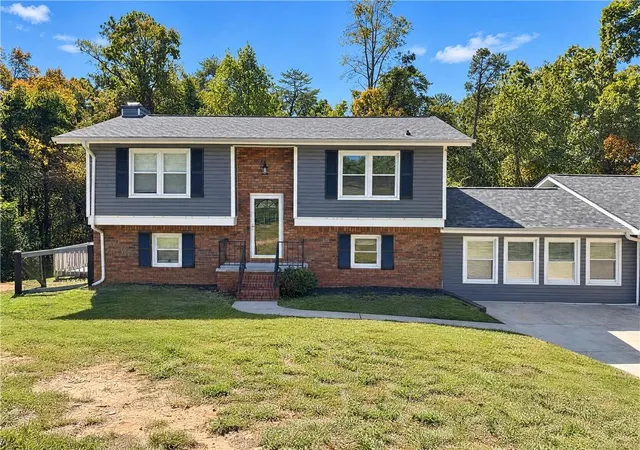 Photo 1 of Single family home for sale at 3420 Cook Rd, Gainesville, GA 30506 | MLS# 7858674 | Listing updated on 2026-10-24
