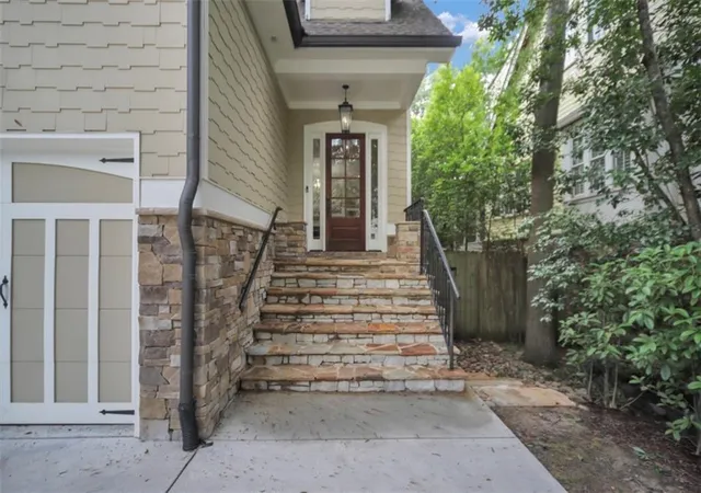 2nd image of 1041 Pine Grove Ave Ne, Brookhaven, GA 30319 | MLS# 7800511