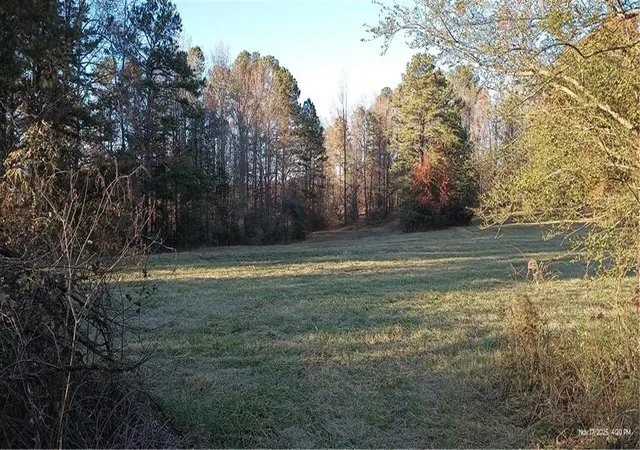 Photo 3 of Single family home for sale at 810 Nix Rd, Alpharetta, GA 30004 | MLS# 7734774 | Listing updated on 2026-07-24