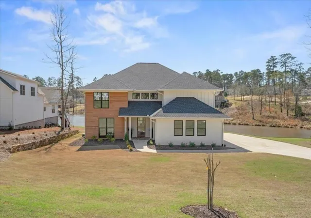 Photo 2 of Single family home for sale at 1270 Glen Eagle Dr, Greensboro, GA 30642 | MLS# 7821060 | Listing updated on 2026-08-14