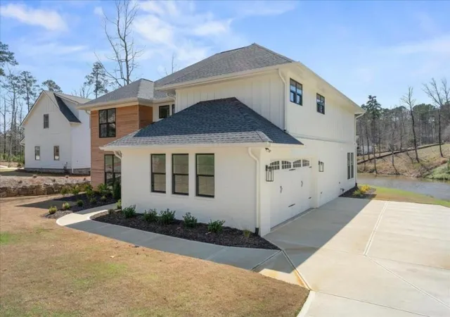 Photo 3 of Single family home for sale at 1270 Glen Eagle Dr, Greensboro, GA 30642 | MLS# 7821060 | Listing updated on 2026-08-14