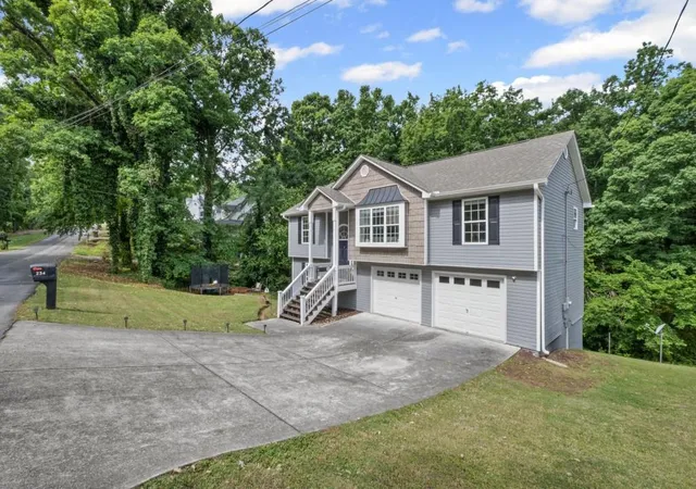 Homes for sale in Cartersville, GA | 234 Amberidge Dr Nw, Cartersville, GA 30121 | MLS# 7764551