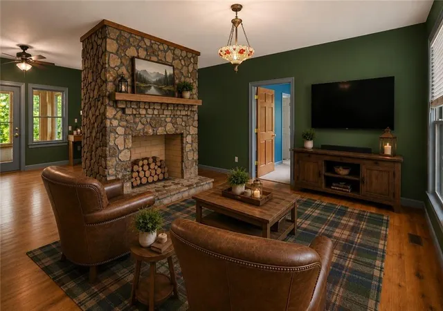 2nd image of 190 Poplar Dr N, Jasper, GA 30143 | MLS# 7806736