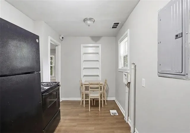 3rd image of 1800 Oakmont Dr Nw, Atlanta, GA 30314 | MLS# 7824176