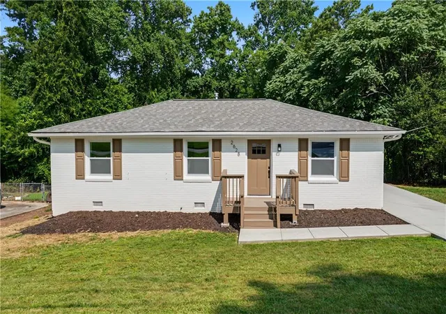 Homes for sale in Marietta, GA | 2628 Toni Pl Sw, Marietta, GA 30060 | MLS# 7800479