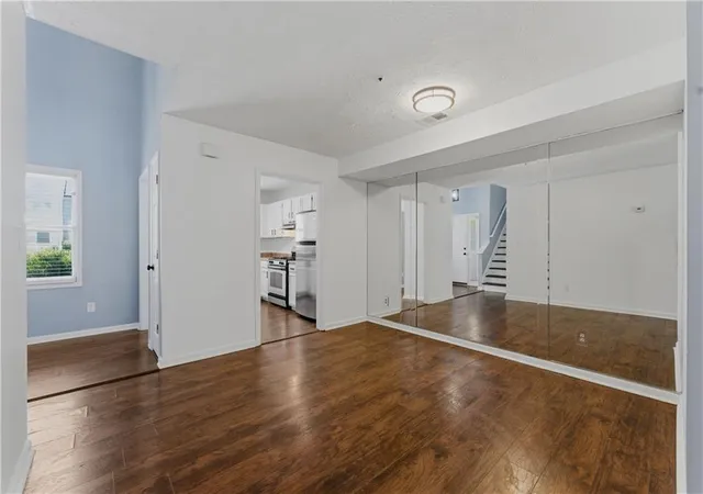 4th image of 2216 Wellington Cir, Lithonia, GA 30058 | MLS# 7771095