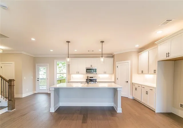 Photo 3 of Single family home for sale at 2537 Adair Ridge Ct, Decatur, GA 30034 | MLS# 7827706 | Listing updated on 2026-08-29