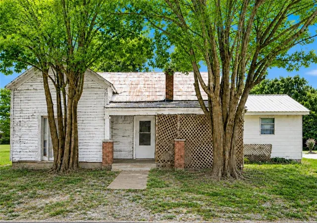 1st image of 116 Frierson St, Tallapoosa, GA 30176 | MLS# 7819227