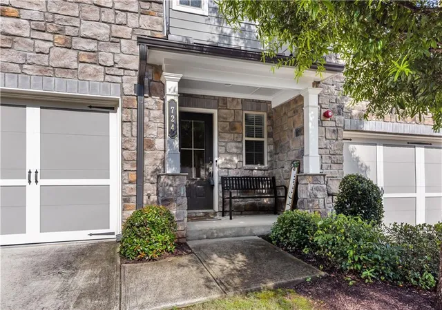 3rd image of 724 Henry Dr, Marietta, GA 30064 | MLS# 7782072